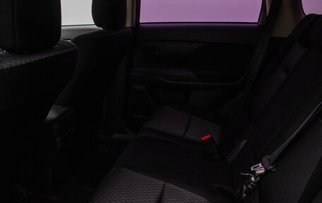 Mitsubishi Outlander III рестайлинг 3, 2013 год, 1 120 000 рублей, 11 фотография