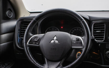 Mitsubishi Outlander III рестайлинг 3, 2013 год, 1 120 000 рублей, 15 фотография