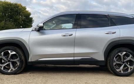 Geely Atlas, 2023 год, 2 450 000 рублей, 6 фотография