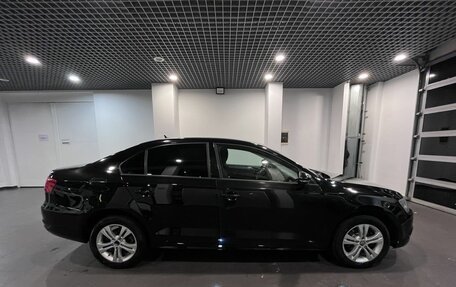Volkswagen Jetta VII, 2012 год, 1 061 000 рублей, 2 фотография