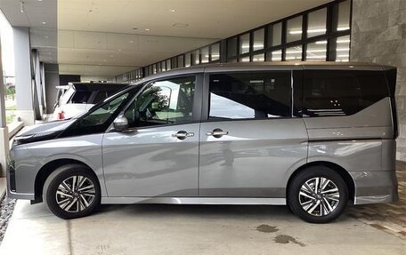 Nissan Serena, 2023 год, 2 000 520 рублей, 7 фотография