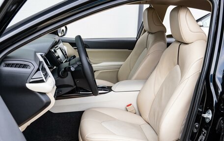 Toyota Camry, 2021 год, 2 999 000 рублей, 10 фотография