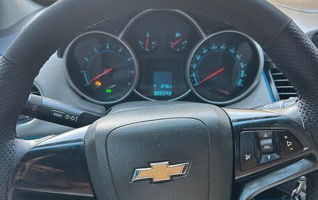 Chevrolet Cruze II, 2010 год, 550 000 рублей, 9 фотография
