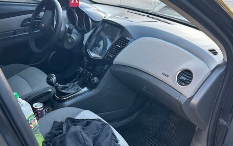 Chevrolet Cruze II, 2010 год, 550 000 рублей, 8 фотография