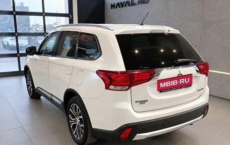 Mitsubishi Outlander III рестайлинг 3, 2016 год, 1 549 000 рублей, 4 фотография