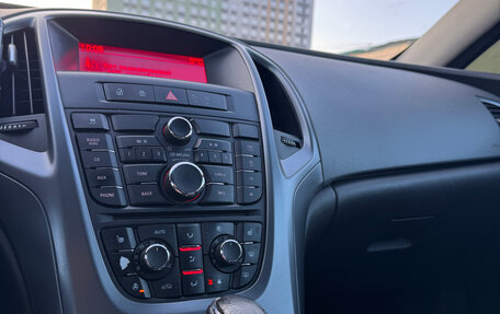 Opel Astra J, 2014 год, 870 000 рублей, 11 фотография