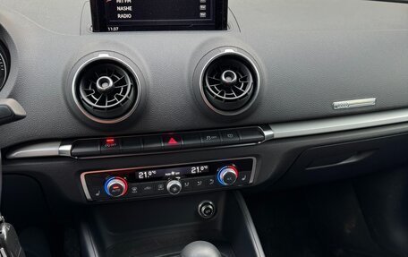 Audi A4, 2019 год, 2 450 000 рублей, 15 фотография