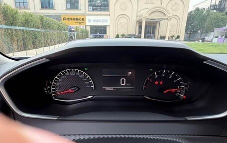 Peugeot 2008 II, 2022 год, 1 350 000 рублей, 11 фотография