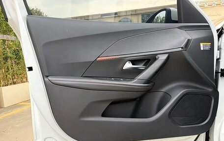 Peugeot 2008 II, 2022 год, 1 350 000 рублей, 13 фотография