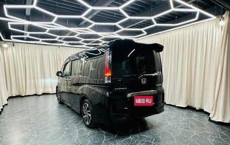 Honda Stepwgn IV рестайлинг, 2015 год, 1 899 000 рублей, 4 фотография