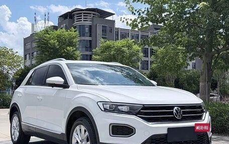 Volkswagen T-Roc I, 2022 год, 1 619 000 рублей, 3 фотография