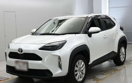 Toyota Yaris Cross, 2022 год, 1 596 040 рублей, 2 фотография