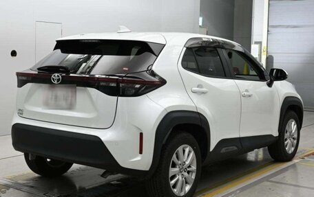 Toyota Yaris Cross, 2022 год, 1 596 040 рублей, 3 фотография