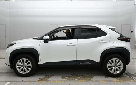 Toyota Yaris Cross, 2022 год, 1 596 040 рублей, 8 фотография