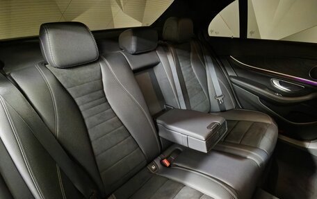 Mercedes-Benz E-Класс, 2018 год, 3 391 000 рублей, 17 фотография