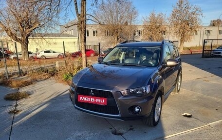 Mitsubishi Outlander III рестайлинг 3, 2011 год, 1 500 000 рублей, 10 фотография