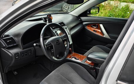 Toyota Camry, 2007 год, 680 000 рублей, 10 фотография