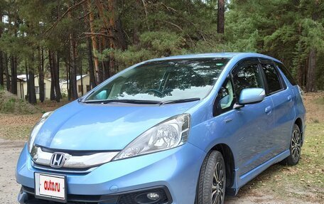 Honda Fit Shuttle I рестайлинг, 2014 год, 1 300 000 рублей, 2 фотография