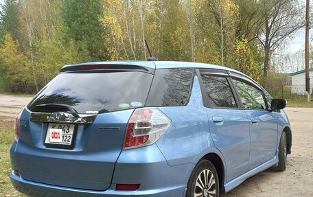 Honda Fit Shuttle I рестайлинг, 2014 год, 1 300 000 рублей, 4 фотография