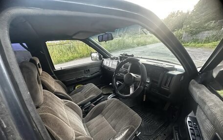 Nissan Terrano II рестайлинг, 1993 год, 650 000 рублей, 10 фотография