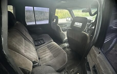 Nissan Terrano II рестайлинг, 1993 год, 650 000 рублей, 11 фотография