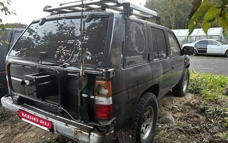 Nissan Terrano II рестайлинг, 1993 год, 650 000 рублей, 4 фотография