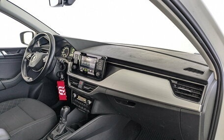 Skoda Rapid II, 2020 год, 1 350 000 рублей, 20 фотография
