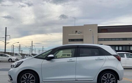 Honda Fit, 2022 год, 985 000 рублей, 6 фотография