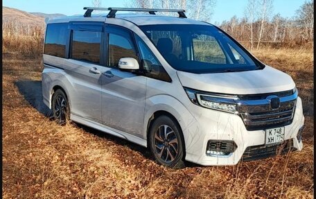 Honda Stepwgn IV рестайлинг, 2021 год, 2 550 000 рублей, 6 фотография