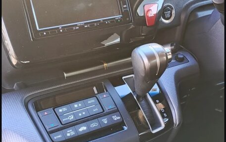 Honda Stepwgn IV рестайлинг, 2021 год, 2 550 000 рублей, 17 фотография