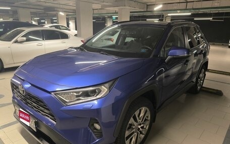 Toyota RAV4, 2021 год, 3 250 000 рублей, 1 фотография