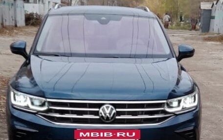 Volkswagen Tiguan II, 2022 год, 4 870 000 рублей, 10 фотография