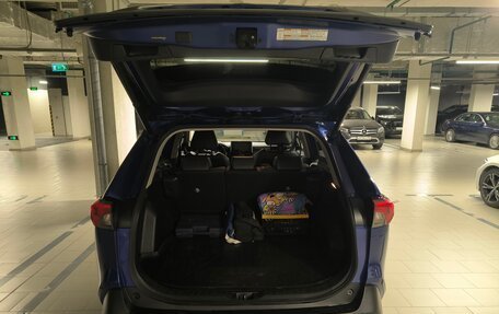 Toyota RAV4, 2021 год, 3 250 000 рублей, 10 фотография