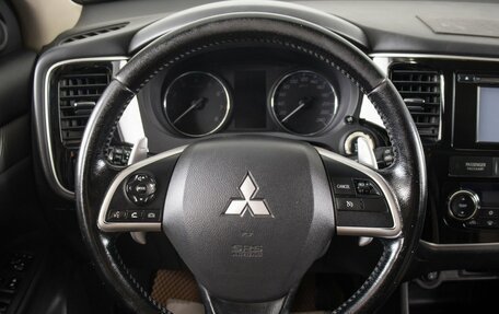 Mitsubishi Outlander III рестайлинг 3, 2013 год, 1 349 000 рублей, 14 фотография