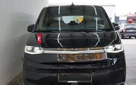 Volkswagen Multivan, 2022 год, 5 280 000 рублей, 1 фотография