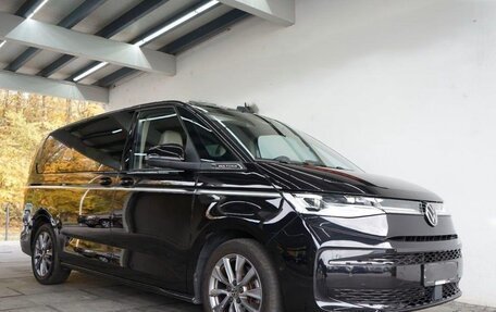 Volkswagen Multivan, 2022 год, 5 280 000 рублей, 3 фотография