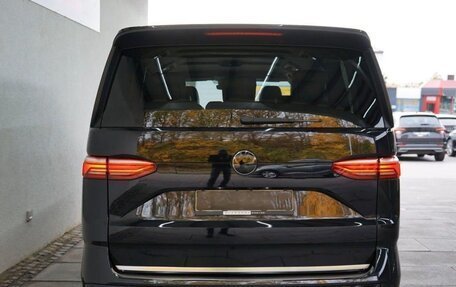 Volkswagen Multivan, 2022 год, 5 280 000 рублей, 9 фотография