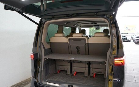 Volkswagen Multivan, 2022 год, 5 280 000 рублей, 22 фотография