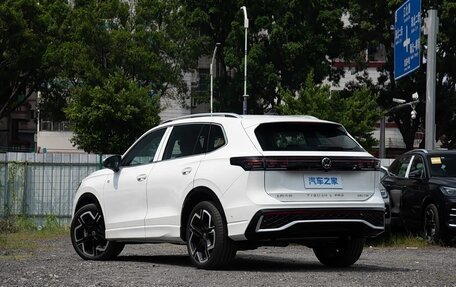 Volkswagen Tiguan, 2026 год, 4 600 000 рублей, 6 фотография