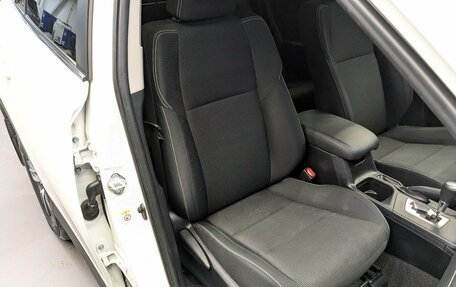 Toyota RAV4, 2016 год, 2 390 000 рублей, 17 фотография