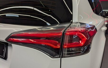 Toyota RAV4, 2016 год, 2 390 000 рублей, 23 фотография