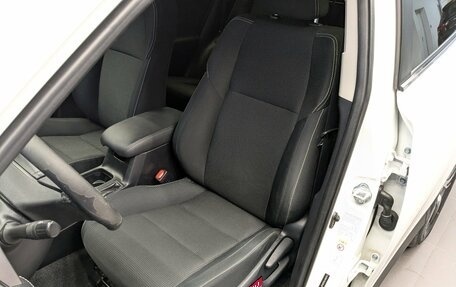 Toyota RAV4, 2016 год, 2 390 000 рублей, 14 фотография