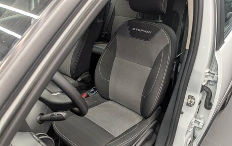 Renault Logan II, 2020 год, 1 045 000 рублей, 11 фотография