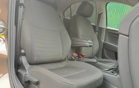 Skoda Rapid I, 2018 год, 1 750 000 рублей, 15 фотография