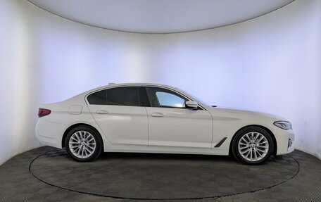 BMW 5 серия, 2022 год, 4 900 000 рублей, 4 фотография