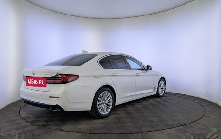 BMW 5 серия, 2022 год, 4 900 000 рублей, 5 фотография