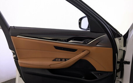 BMW 5 серия, 2022 год, 4 900 000 рублей, 19 фотография