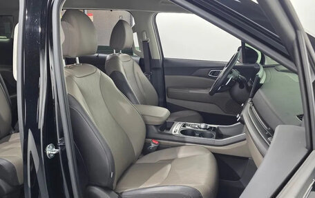 KIA Carnival, 2024 год, 5 700 000 рублей, 21 фотография