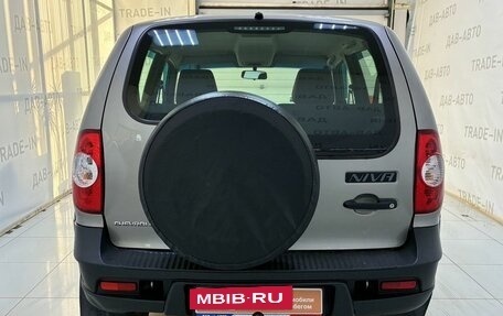 Chevrolet Niva I рестайлинг, 2018 год, 699 000 рублей, 5 фотография