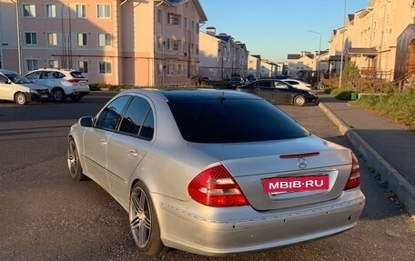 Mercedes-Benz E-Класс, 2002 год, 825 000 рублей, 6 фотография